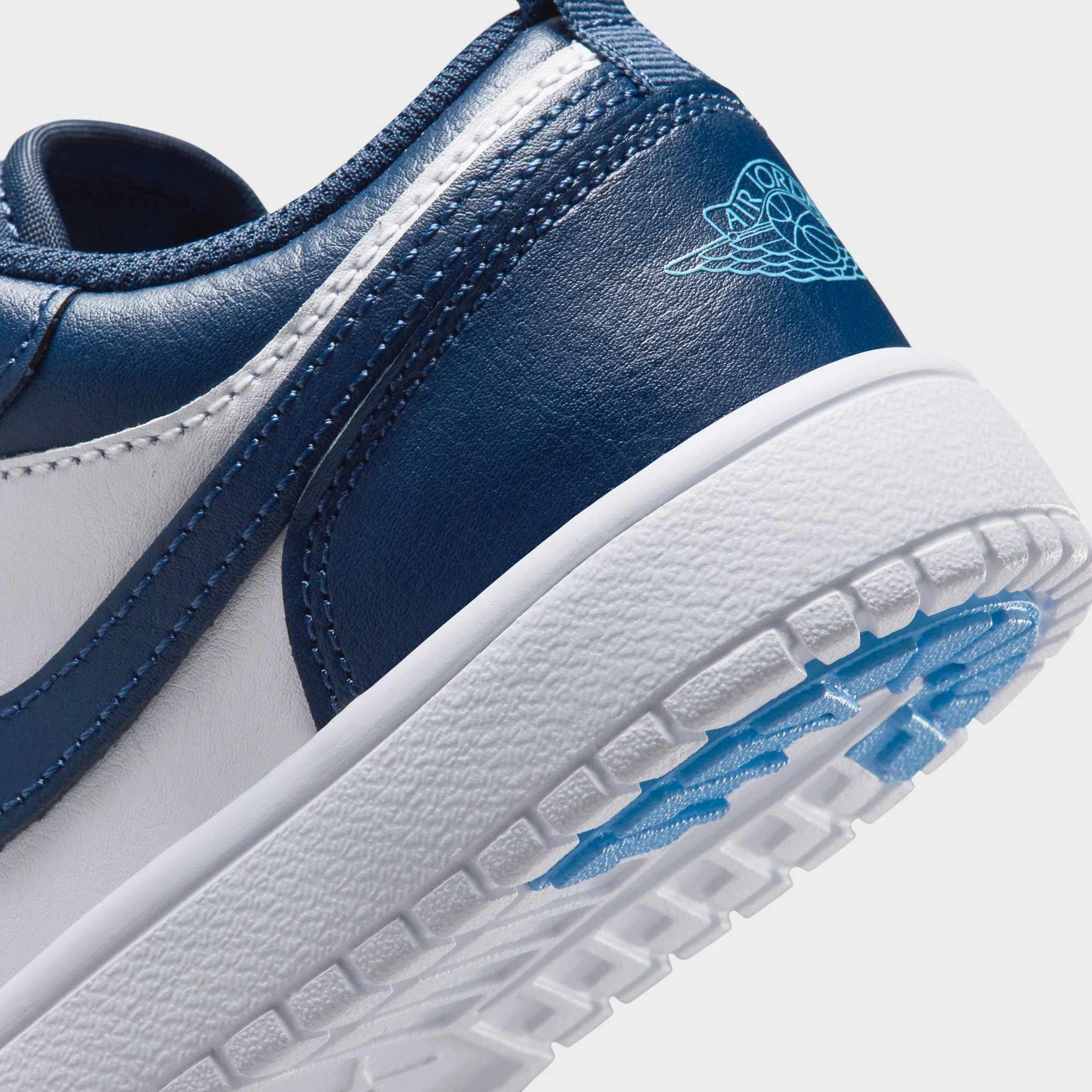 Jordan 1 Low PS Midnight Navy / University Blue - White - Image 4