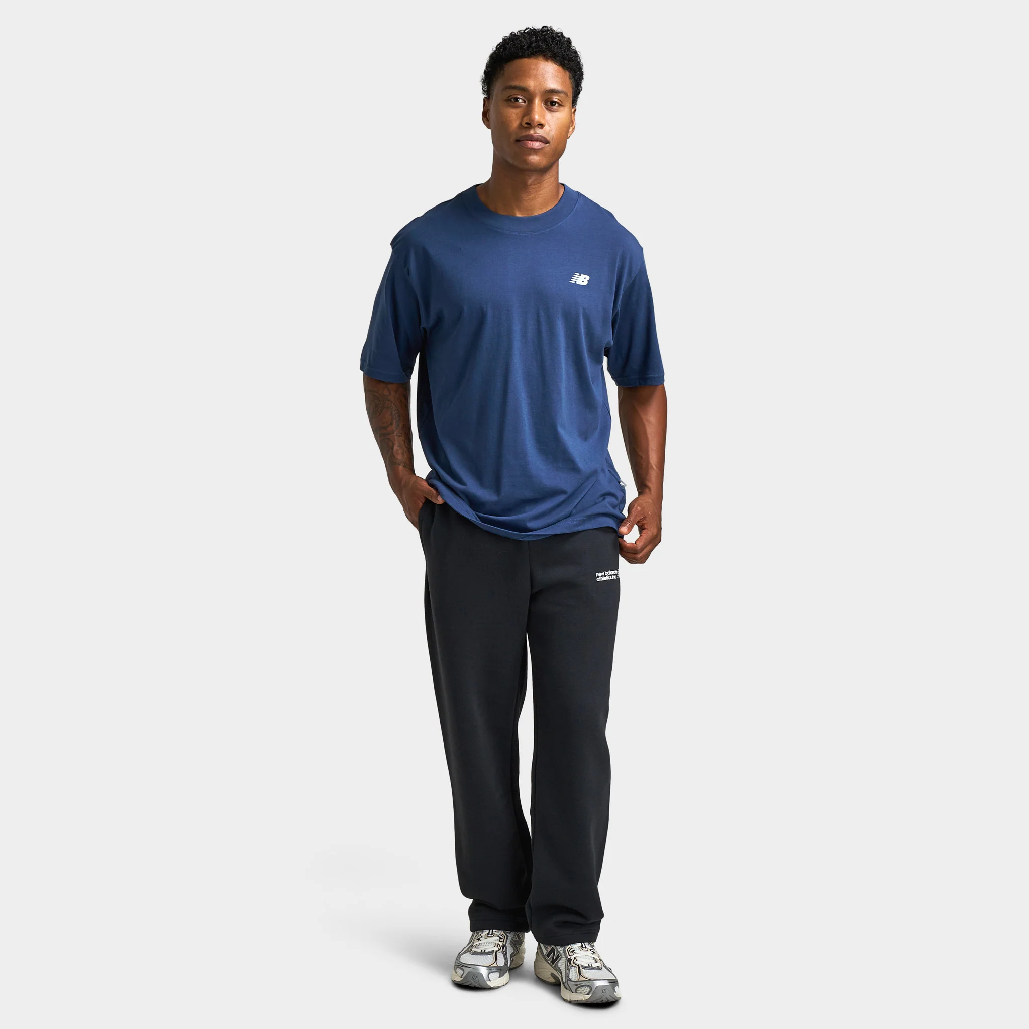 New Balance Oversized Logo Graphic T-Shirt / Navy - Image 6