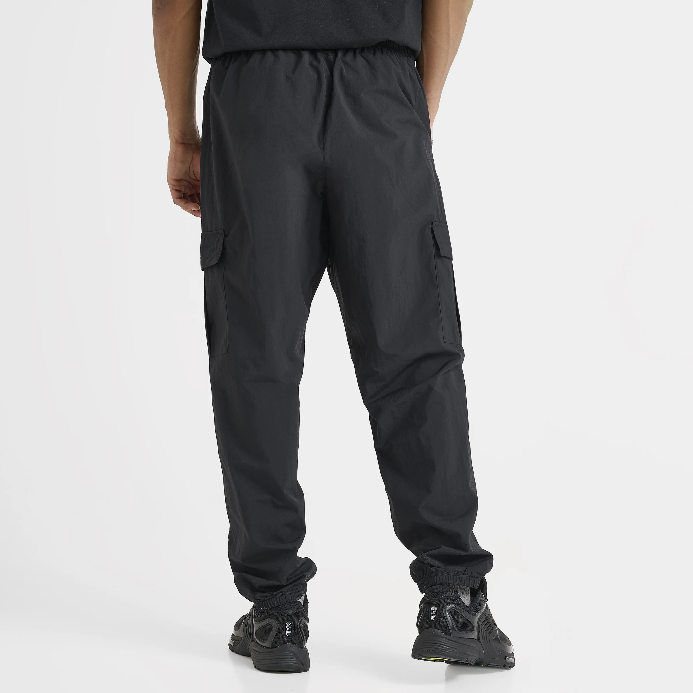 Nike Club Woven Cargo Pants Black / Black - Image 2