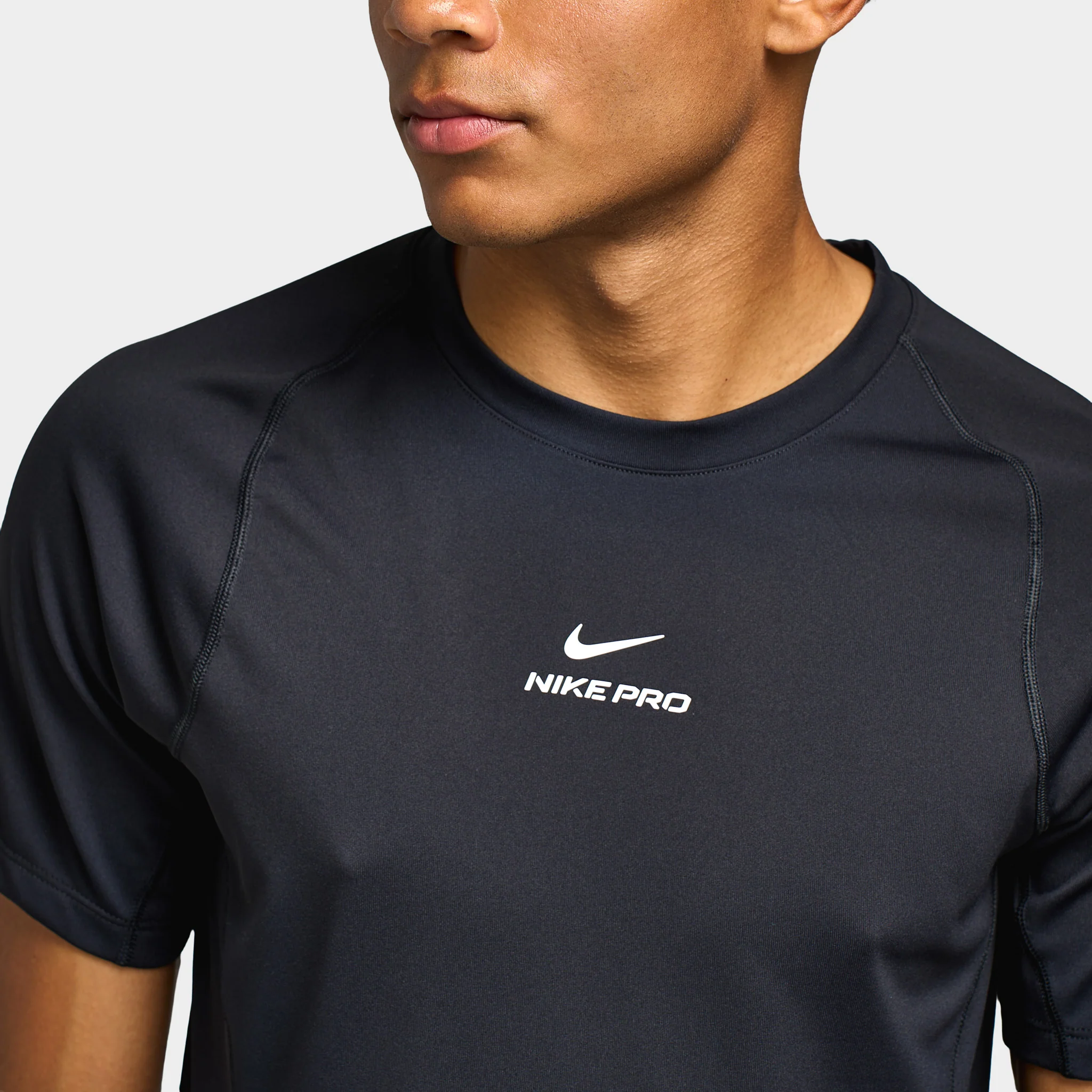 Nike Pro Training Men's Dri-FIT Short Sleeve Top / Black - Image 4