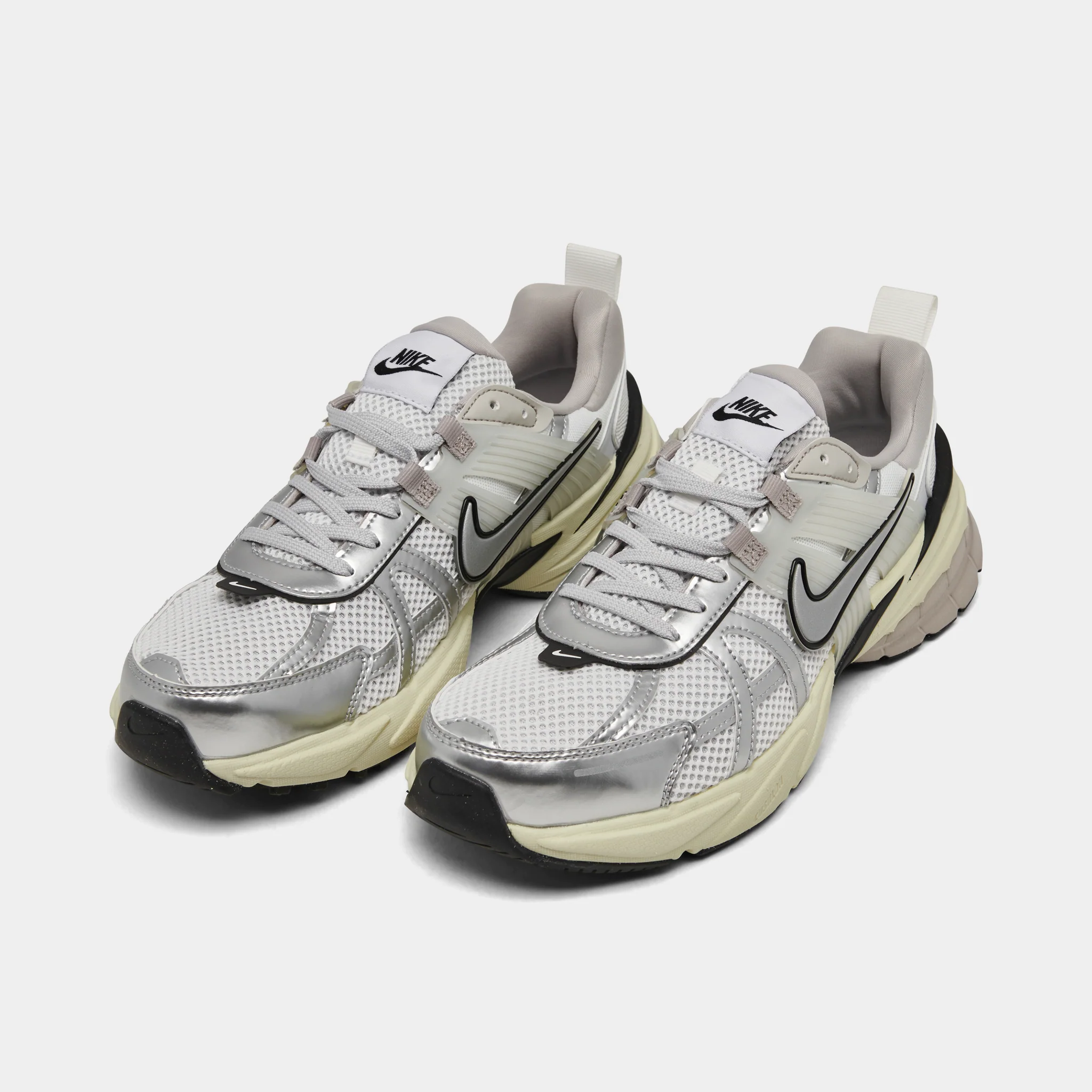 Nike V2K Run Summit White  / Metallic Silver - Pure Platinu - Image 2