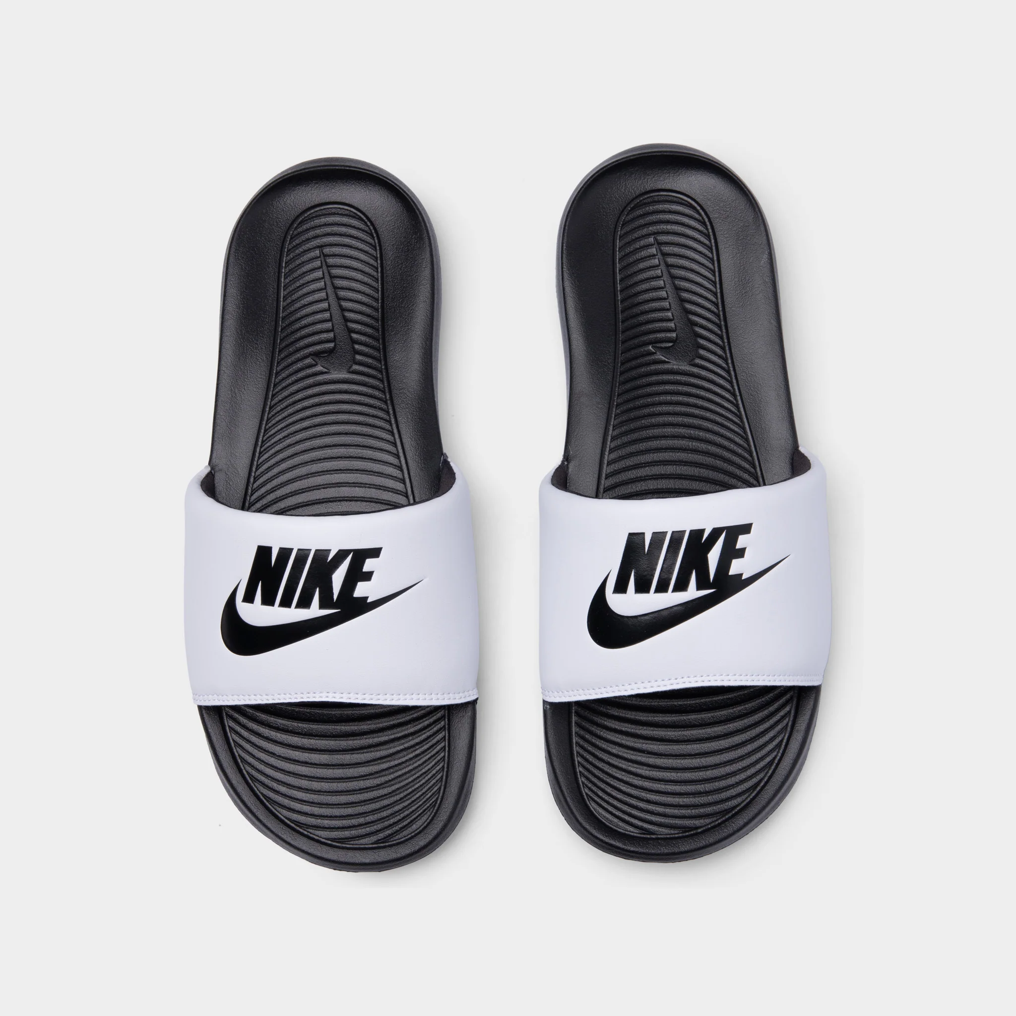 Nike Victori One Black / Black / White - Image 4