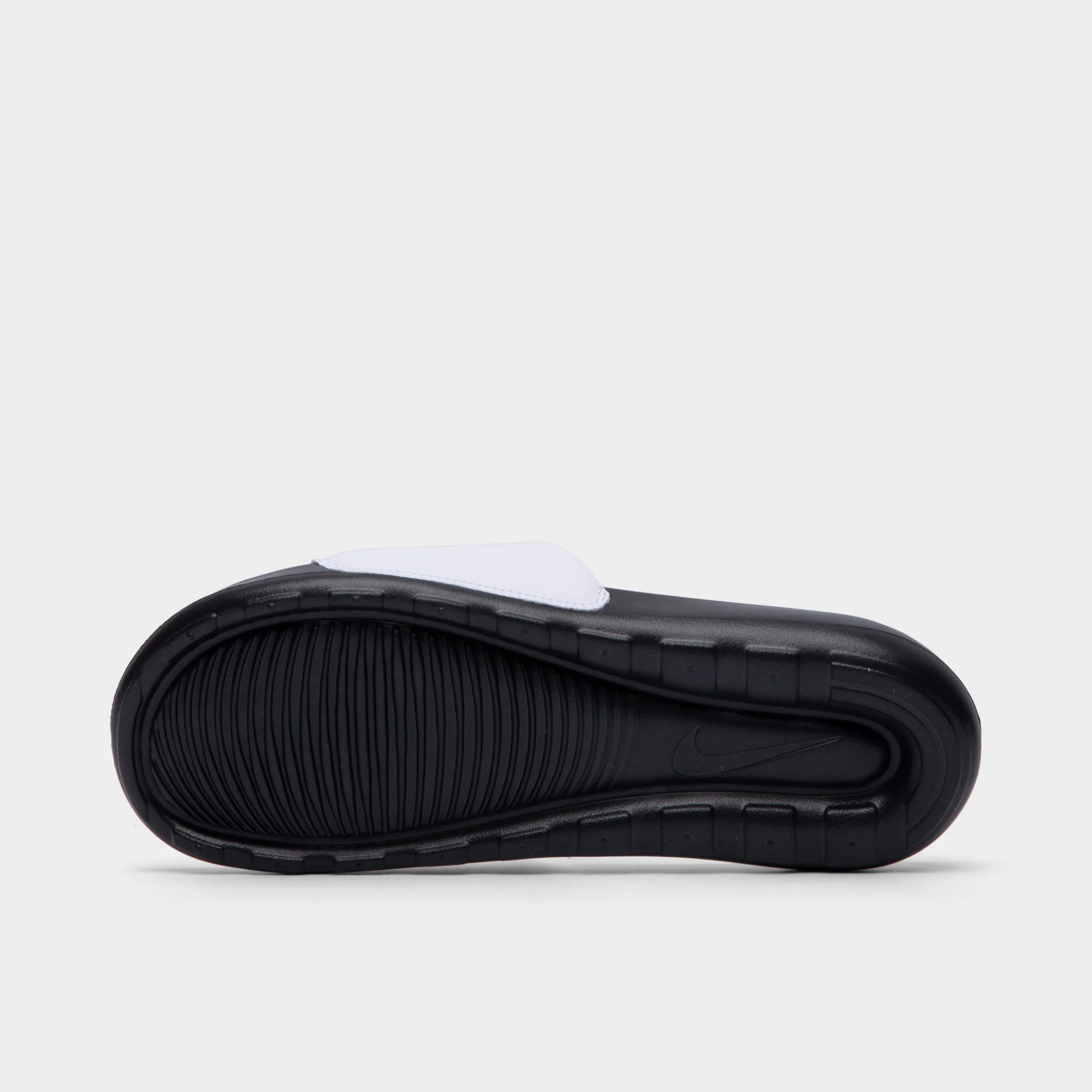Nike Victori One Black / Black / White - Image 6