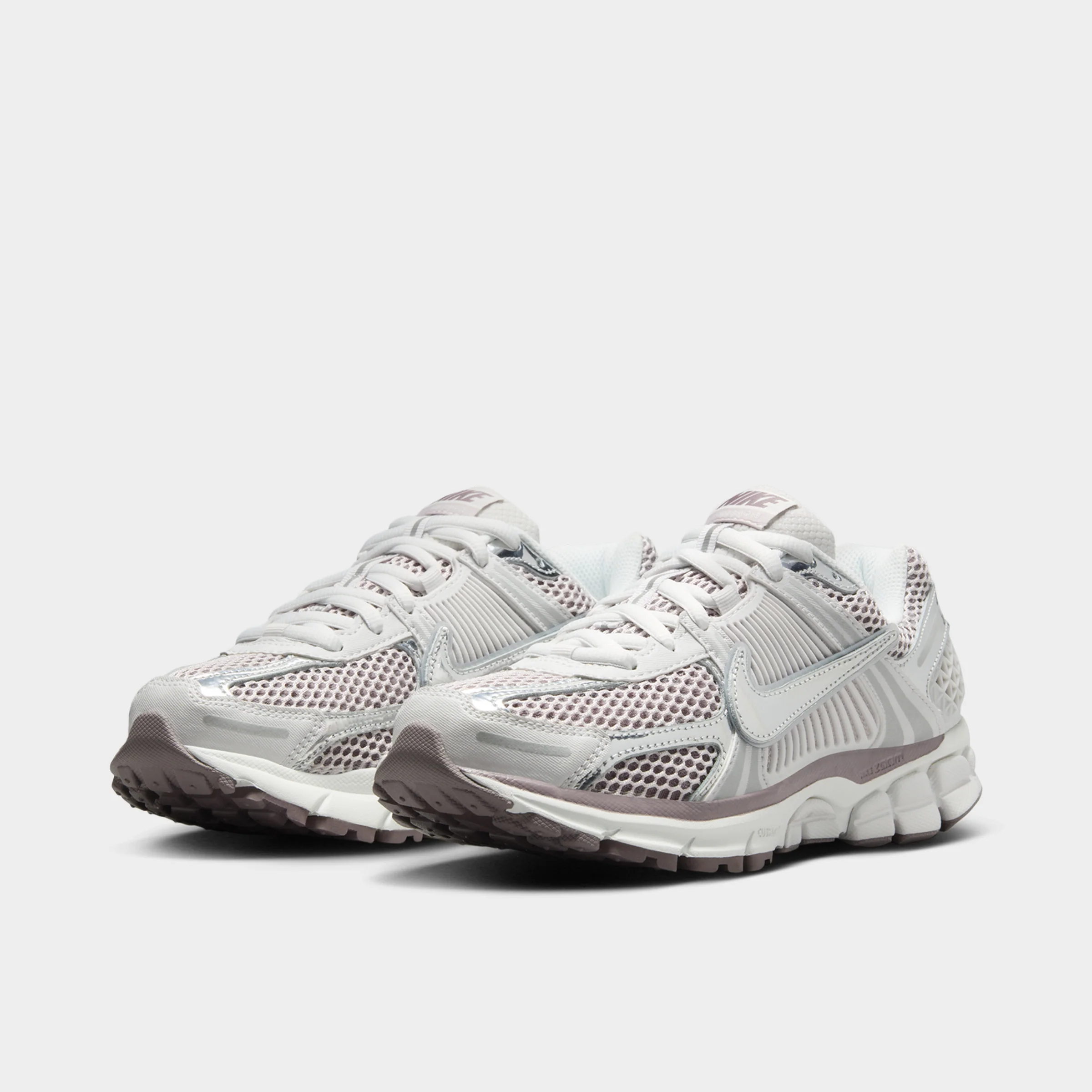 Nike Women's Zoom Vomero 5 Vast Grey / Metallic Silver - Image 2
